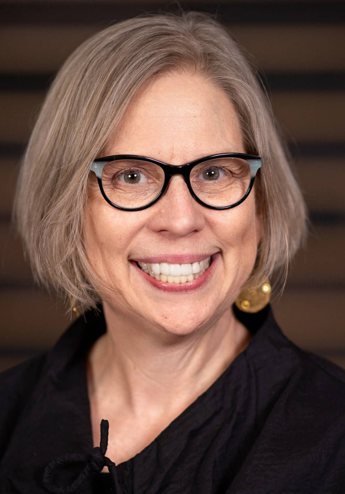 Headshot KSmeltzer cropped